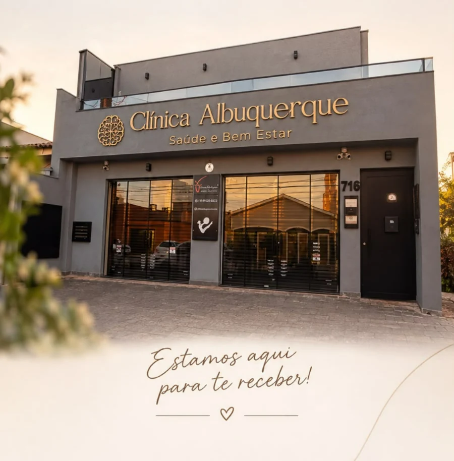 Fachada da Clínica Albuquerque, local de atendimento da Dra. Nayara Zorzetti em Limeira